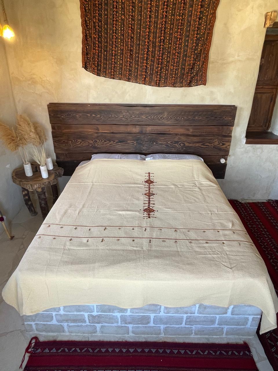 Minimalist Chic Egyptian Cotton Bed Cover
