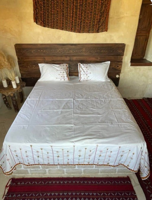 Egyptian cotton bedsheet set with handmade embroidery